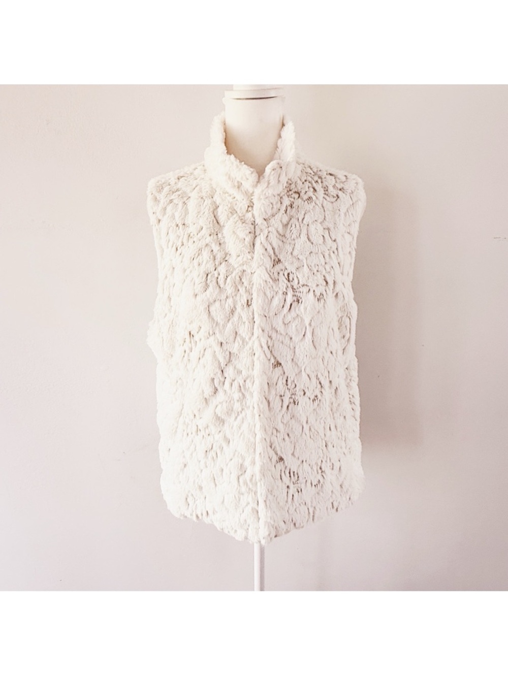 Betsey Johnson Women Faux Fur Sequin Vest Medium Glam Mob Wife Baddie Y2K Layers